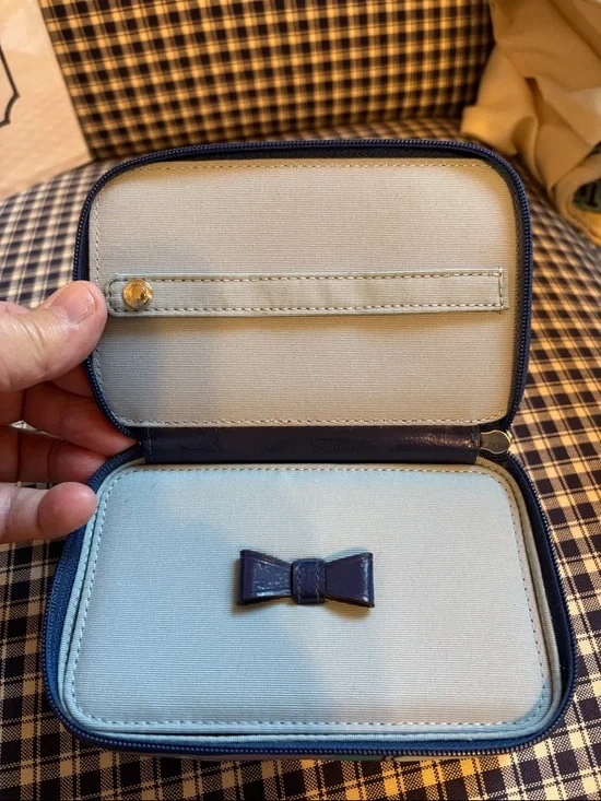 Coach Pastel Purple, Teal & Cream Travel Cosmetic Case in Myra print; rare find - Picture 6 of 8